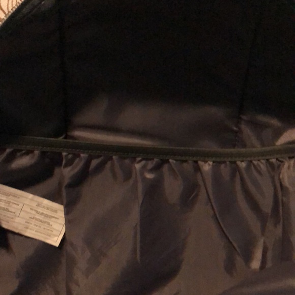 1 pineapple backpack colours gold and white with a grey interior - Picture 3 of 3